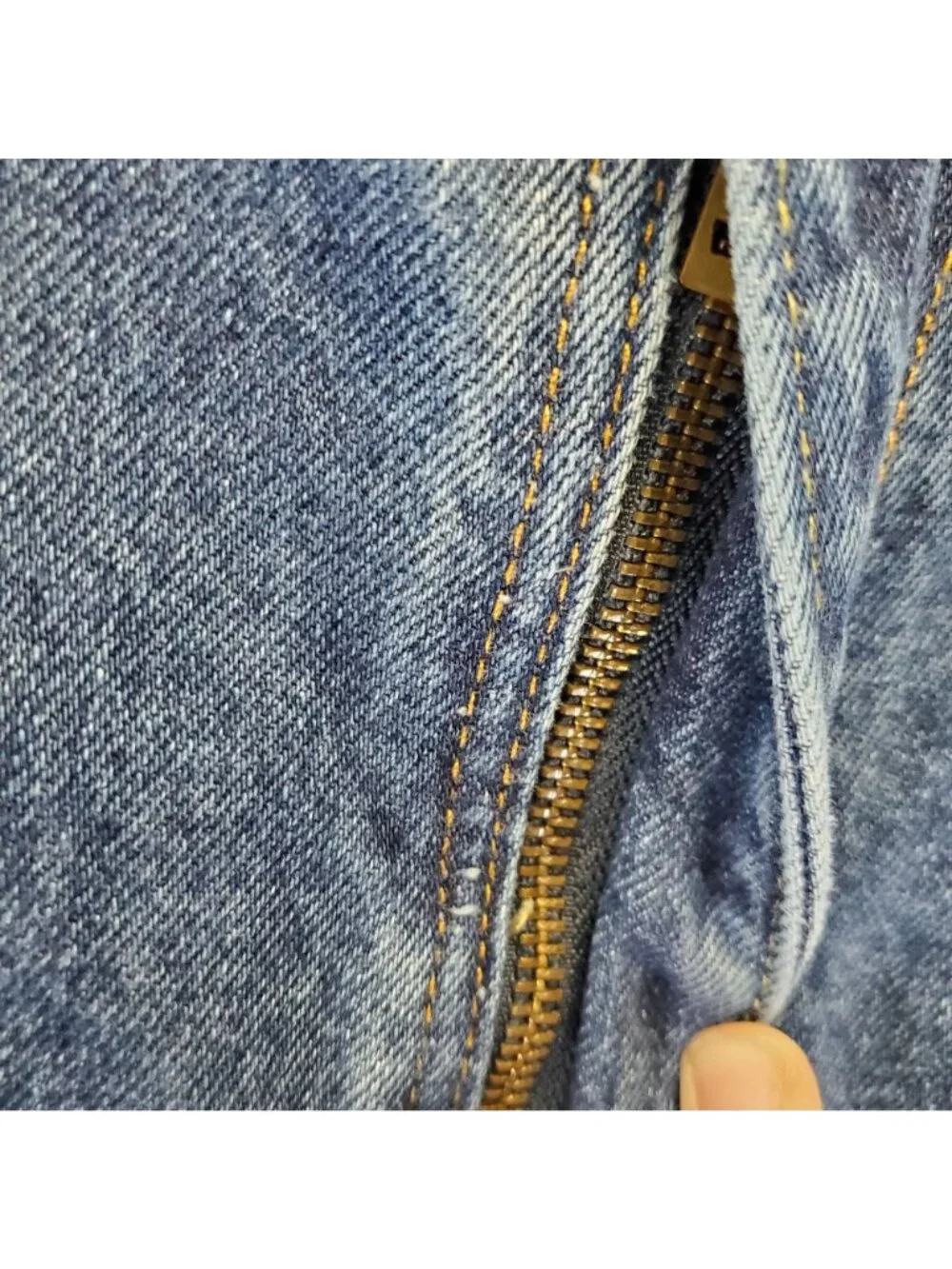 Levis Jeans Mens Size 40x30 Blue 550 Relaxed Fit Tapered Leg Denim Classic *Read